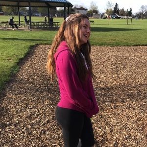 Meet your Posher, Danielle